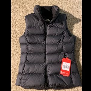 The North Face NWT Black Nuptse Vest Size XS